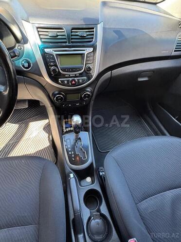 Hyundai Accent 2013, 200,000 km - 1.6 l - Bakı