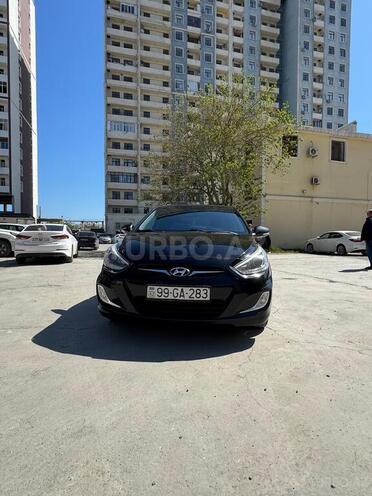 Hyundai Accent 2013, 200,000 km - 1.6 l - Bakı