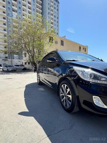 Hyundai Accent 2013, 200,000 km - 1.6 l - Bakı
