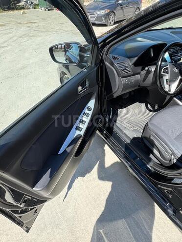 Hyundai Accent 2013, 200,000 km - 1.6 l - Bakı