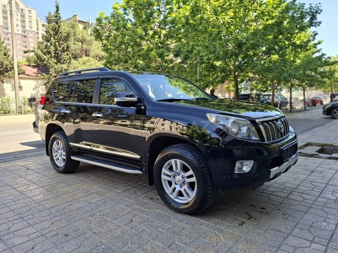 Toyota Land Cruiser Prado 2011, 220,000 km - 3.0 l - Bakı