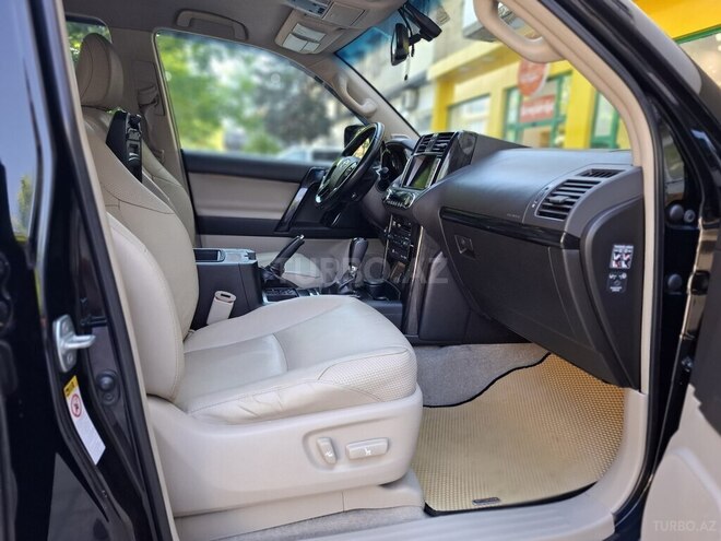 Toyota Land Cruiser Prado 2011, 220,000 km - 3.0 l - Bakı