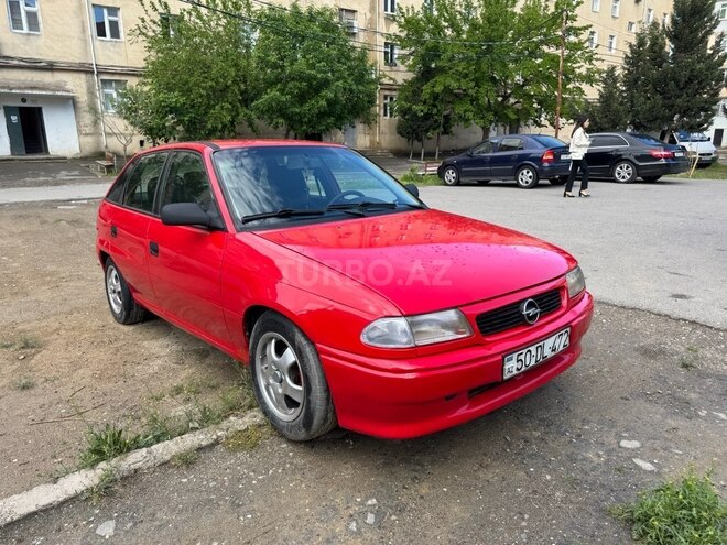 Opel Astra 1996, 251,000 km - 1.8 l - Sumqayıt