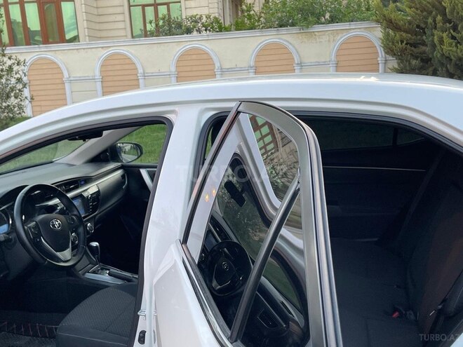 Toyota Corolla 2013, 137,000 km - 1.6 l - Bakı