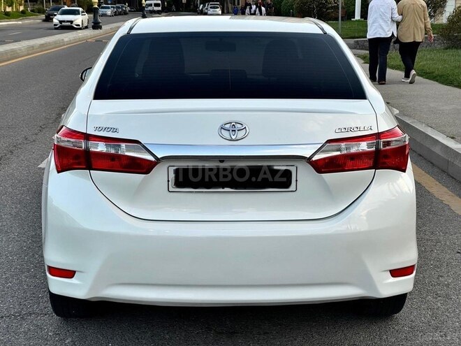 Toyota Corolla 2013, 137,000 km - 1.6 l - Bakı