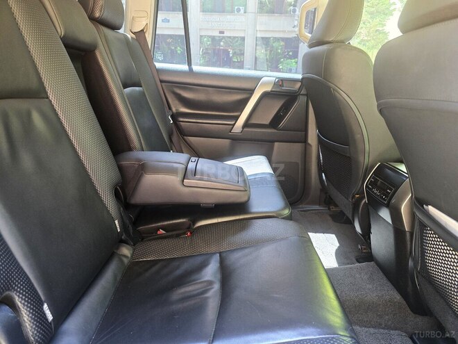 Toyota Land Cruiser Prado 2011, 218,000 km - 2.7 l - Bakı