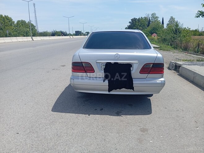 Mercedes E 220 d 2001, 688,888 km - 2.2 l - Bakı