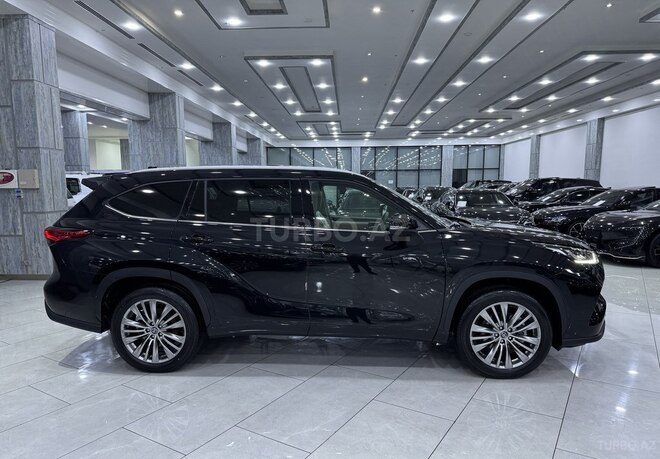 Toyota Highlander-4