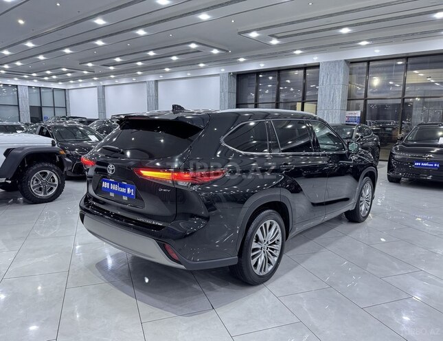 Toyota Highlander-5