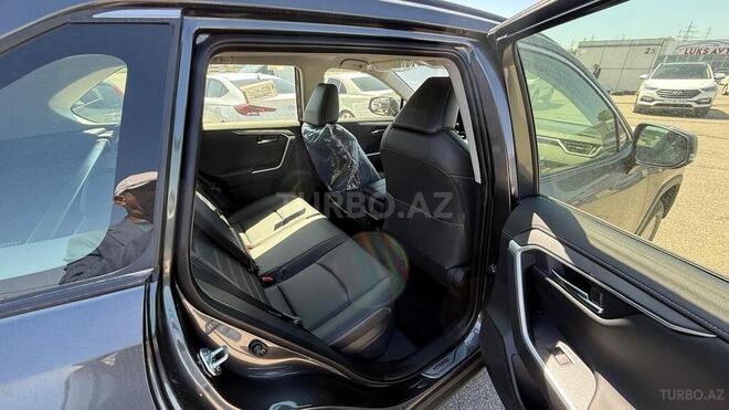 Toyota RAV4-10