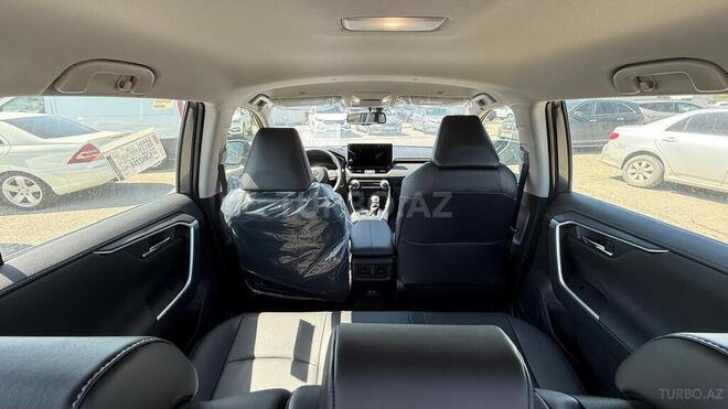 Toyota RAV4-3