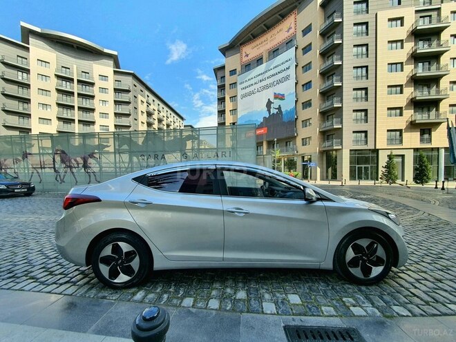 Hyundai Avante 2015, 150,000 km - 1.6 l - Bakı