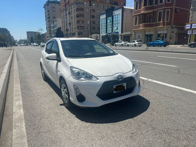 Toyota Aqua 2015, 124,000 km - 1.5 l - Bakı