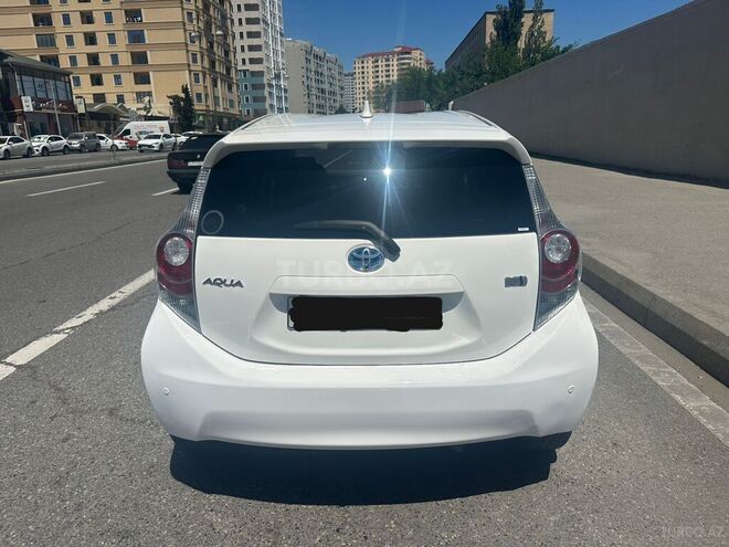 Toyota Aqua 2015, 124,000 km - 1.5 l - Bakı