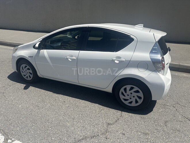 Toyota Aqua 2015, 124,000 km - 1.5 l - Bakı