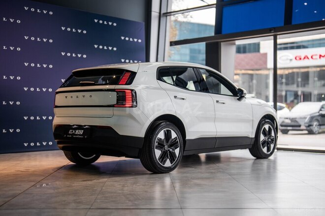 Volvo EX30-2