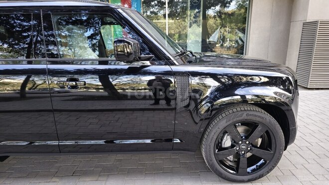 Land Rover Defender-6