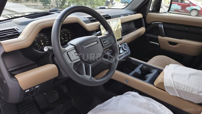 Land Rover Defender-10