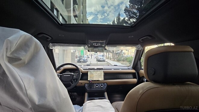 Land Rover Defender-14