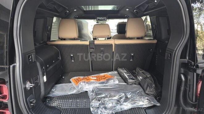 Land Rover Defender-16