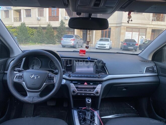 Hyundai Elantra 2017, 99,779 km - 2.0 l - Bakı