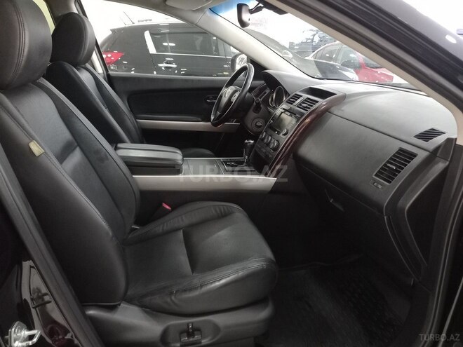 Mazda CX-9-11