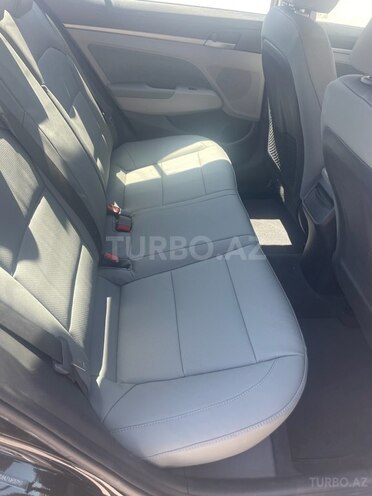 Hyundai Elantra 2018, 214,043 km - 2.0 l - Bakı