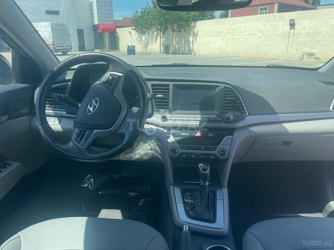 Hyundai Elantra 2018, 214,043 km - 2.0 l - Bakı