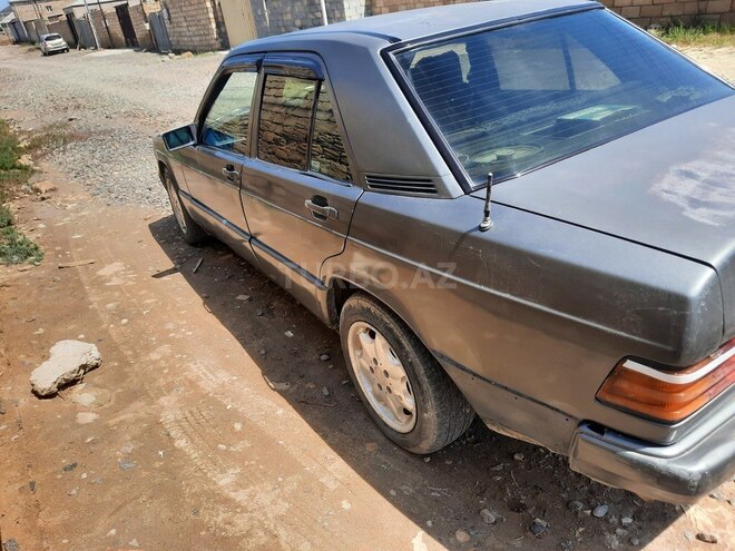 Mercedes 190 1988, 250,000 km - 2.0 л - Sumqayıt