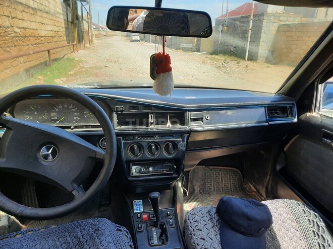 Mercedes 190 1988, 250,000 km - 2.0 л - Sumqayıt