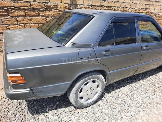 Mercedes 190 1988, 250,000 km - 2.0 л - Sumqayıt