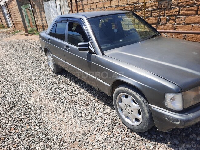 Mercedes 190 1988, 250,000 km - 2.0 л - Sumqayıt