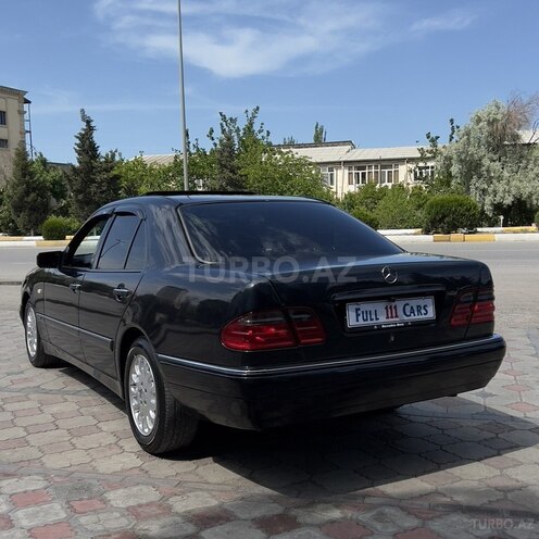 Mercedes E 280-9