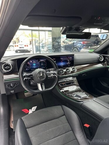 Mercedes E 200-8