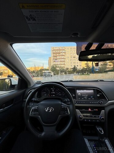 Hyundai Elantra 2018, 65,000 km - 2.0 l - Bakı