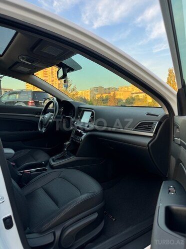 Hyundai Elantra 2018, 65,000 km - 2.0 l - Bakı