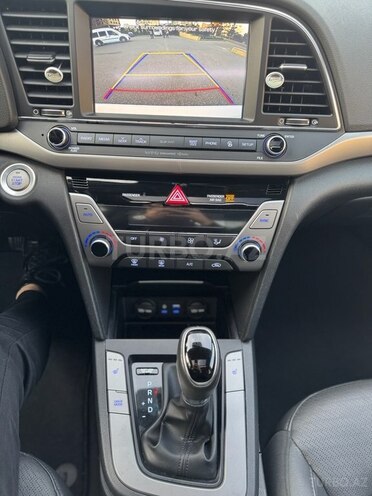 Hyundai Elantra 2018, 65,000 km - 2.0 l - Bakı