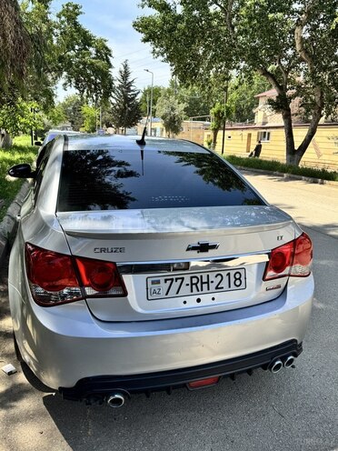 Chevrolet Cruze 2013, 248,000 km - 1.4 л - Salyan