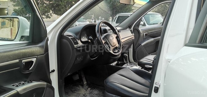 Hyundai Santa Fe-16