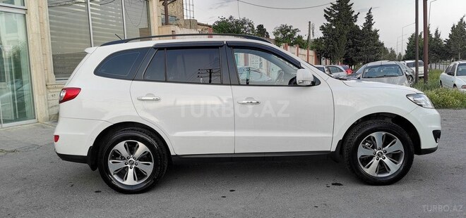 Hyundai Santa Fe-10
