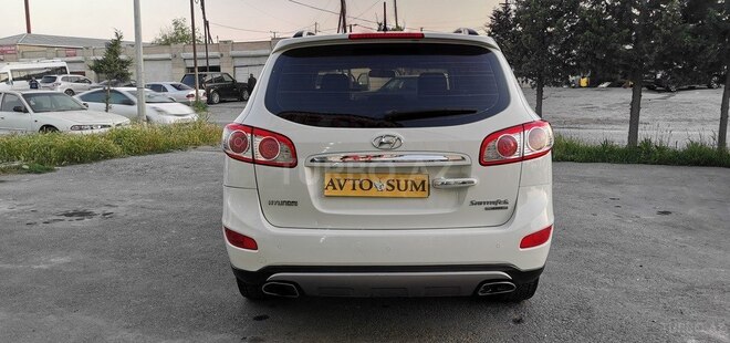 Hyundai Santa Fe-7