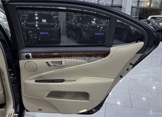 Lexus LS 460L-15
