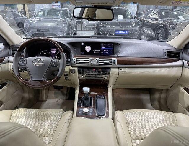Lexus LS 460L-9