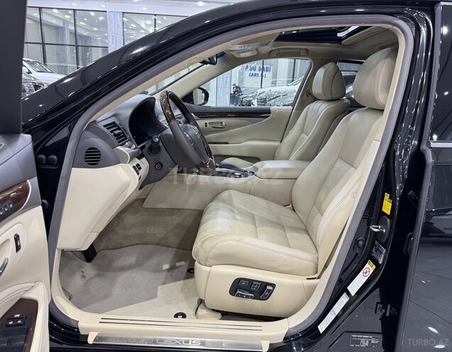 Lexus LS 460L-11