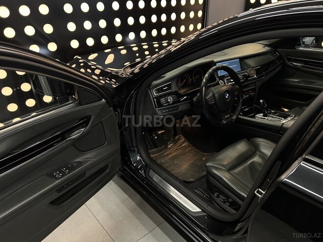 BMW 750 2012, 124,000 km - 4.4 l - Bakı