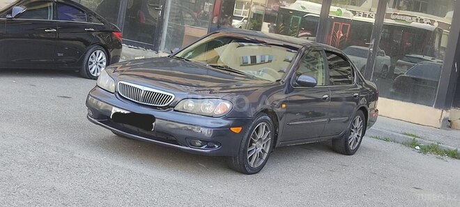 Nissan Maxima-5