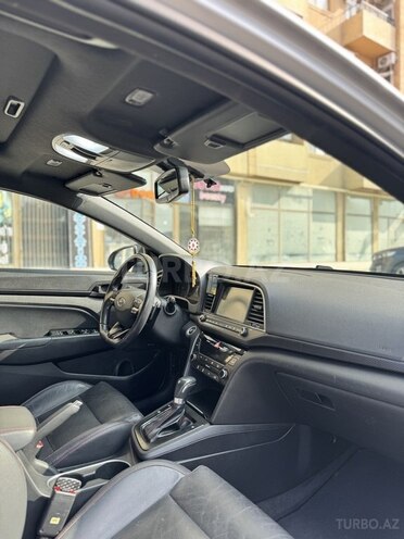 Hyundai Elantra 2017, 150,474 km - 1.6 l - Bakı