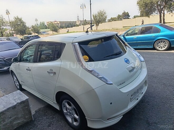 Nissan Leaf 2011, 175,000 km - 0.0 l - Bakı
