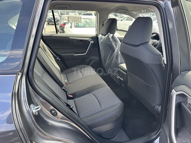 Toyota RAV4-18