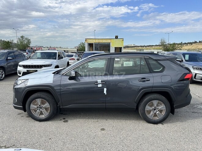 Toyota RAV4-4